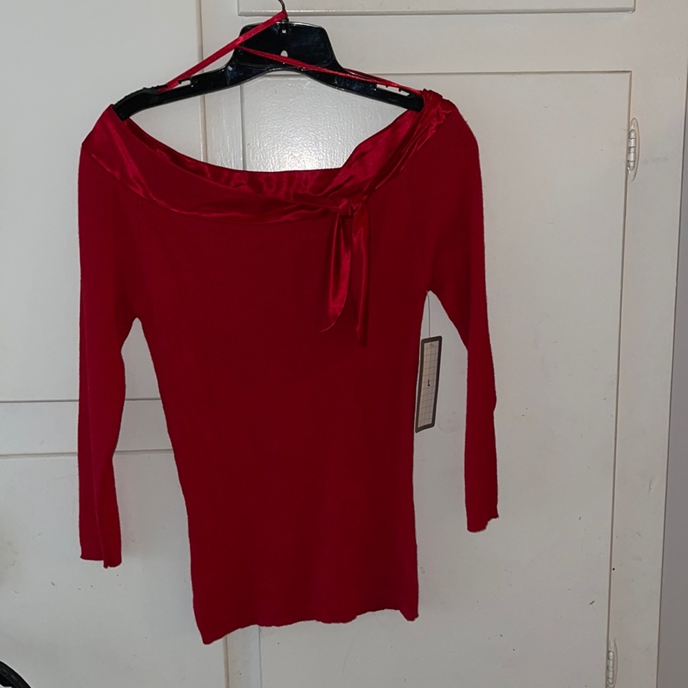 NWT Red ribbed too  L